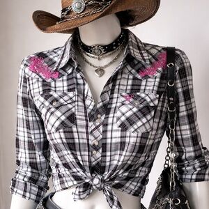 Cowgirl Hardware Western Plaid Pearl Snap Shirt Pink Embroidery M